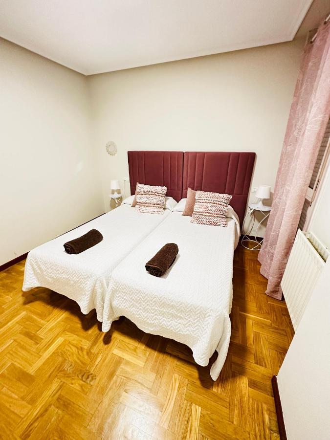 Apartamento Oviedo Parque Del Oeste ภายนอก รูปภาพ